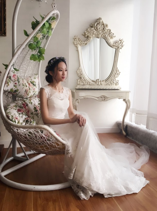 Phoebe Lai化妝師工作紀錄: prewedding 客戶指定花環造型